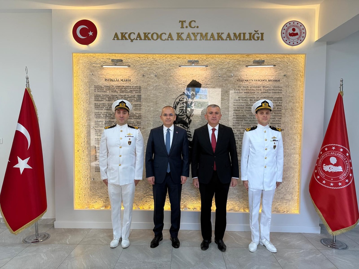 TCG Tekirdağ Komutanı Dz.Yzb.Dağhan ÖYMEN ve TCG Tekirdağ Başçarkçısı Dz.Ütğm.Arda KIRDAR Kaymakamımız Deniz PİŞKİN7i ziyaret etti